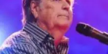 Addio a Brian Wilson, co-fondatore dei Beach Boys