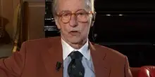 Vittorio Feltri a Fuori dal Coro: "Aggredito in pieno giorno da due balordi. Gli ho sferrato un cazzotto mostruoso"