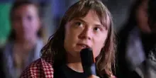 Greta Thunberg contro Israele: "Abusi e insulti: come mi hanno umiliata in carcere"
