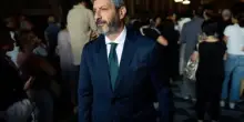 Roberto Fico disperato: accende un cero per trovare candidati