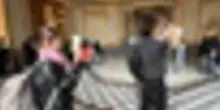 Riapre il Louvre, tanti curiosi davanti alla sala del furto