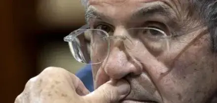 Romano Prodi benedice i dissidenti anti Schlein e sotterra il campo largo