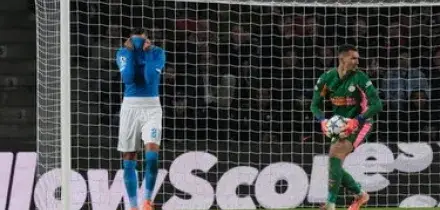 Napoli umiliato, Conte prende 6 gol dal Psv: ora è crisi vera