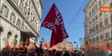 "Stop al genocidio", lo striscione che apre il corteo a pro Gaza a Roma
