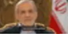 Iran, il presidente Pezeshkian sconsiglia leggi più severe sul velo