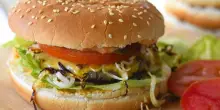 Burger vegetale, la clamorosa bocciatura dell'Ue