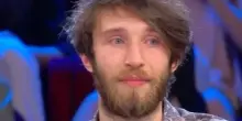 Affari Tuoi, Davide Shaggy insultato prima della sigla: "Buffone"