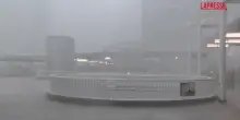 Giappone, Tokyo colpita da piogge torrenziali: stop aerei e treni, strade allagate