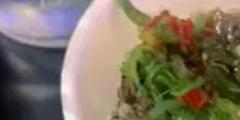 Perugia, verme nell'ostrica: il video (disgustoso)