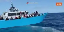 La Guardia Costiera soccorre 91 migranti su un barcone alla deriva a largo di Lampedusa