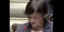 FdI fa impazzire Debora Serracchiani: "La più grande asfaltata della storia"