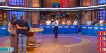 Affari tuoi, "le mena gramo": Romina, caos sui titoli di coda