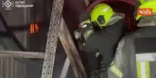 Attacco di droni russi su Odessa, in fiamme un magazzino e camion danneggiati