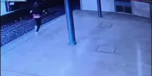 In fuga sui binari della metro con grammi di eroina, arrestato a Roma