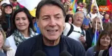 Conte a marcia pace Perugia-Assisi: La bandiera blu dell'Europa si è tinta di verde militare