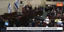 Applauso e standing ovation per Trump al suo ingresso alla Knesset israeliana