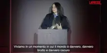 Billie Eilish invita i miliardari a "donare di più in beneficenza"