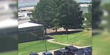 Omicidio Kirk, la fuga del presunto killer in un video dell'FBI