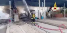 Incendio sulla A21, in fiamme casello autostradale di Brescia Sud