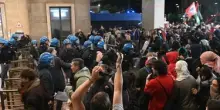 Dritto e rovescio, Alessandra Mussolini spiana i pro-Pal sul treno: "A loro ci penso io"