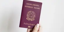 Passaporto, addio timbri: dal 12 ottobre cambia tutto