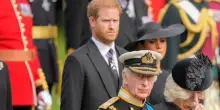 Principe Harry, accuse di "sabotaggio" contro lo staff di Re Carlo