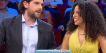 Affari Tuoi, insulti al fidanzato di Rossella: "Inutile, portasfortuna, pieno di gel"