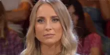 Affari Tuoi, Stefania travolta dopo la sigla: "Che ipocrisia"