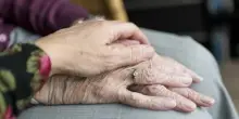 Alzheimer, ultrasuoni per riattivare il cervello: la cura rivoluzionaria