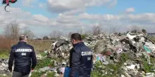 I Carabinieri del Noe sequestrano una discarica abusiva nel Napoletano