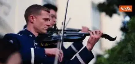 "Dolcetto o scherzetto" alla Casa Bianca, la festa di Halloween con Trump, Melania e tanti bambini