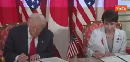 Trump e premier giapponese Sanae Takaichi firmano accordi su terre rare