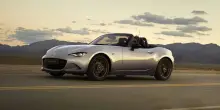 Mazda MX-5, si rinnova con le serie speciali Kazari e Homura