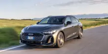 Audi A5 e-hybrid, prova della Avant alla spina. Lusso e gran passo
