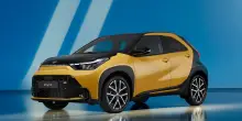 Toyota Aygo X 2025, col restyling arriva il super ibrido