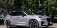 Volvo XC60 2026, il bestseller si aggiorna. La prova
