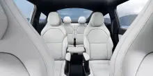 Tesla Model Y 6 posti, la Y L debutta in Cina