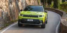 Nuovo Jeep Compass 2026, prezzo e informazioni della e-Hybrid Altitude