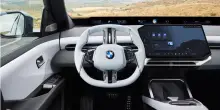 BMW Panoramic iDrive rivoluziona guida e tecnologia
