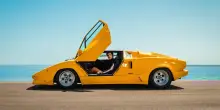 Lamborghini e Orlebar Brown, nuova collezione ispirata a Miami e alla velocità
