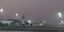 “Adam e la madre sono arrivati in Italia da Gaza”, Tajani li accoglie in aeroporto: il bambino trasferito al Niguarda