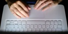 Chiude il forum porno con foto rubate Phica.eu. La polizia postale: “Denunce da tutta Italia”