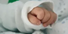La Corte Costituzionale: “La madre intenzionale in una coppia di donne ha diritto al congedo di paternità”