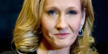 “Sei ignorante di quanto tu sia ignorante. Hai poca esperienza”: JK Rowling attacca Emma Watson per averla criticata sui diritti delle persone trans