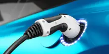 Auto elettriche, cruciale il primo acquisto. L’89% degli italiani cambia brand ma poi resta fedele