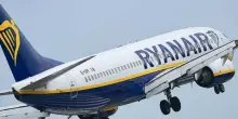 Forte turbolenza colpisce un volo Ryanair da Berlino a Milano: atterraggio di emergenza e nove feriti