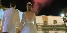 “Mia cugina si è sposata per finta. È stata una truffa e ci ha preso in giro, voglio i soldi del regalo di nozze indietro”: lo sfogo di un uomo su Reddit