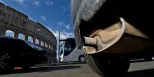 Slitta di un anno lo stop alle auto diesel Euro 5. E dal 2026 scatterà solo nelle città sopra i 100mila abitanti
