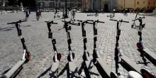 In arrivo la targa personale per i monopattini elettrici: ecco come sarà