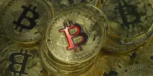 I fondi pensione potranno comprare le cripto: Trump firma un ordine esecutivo